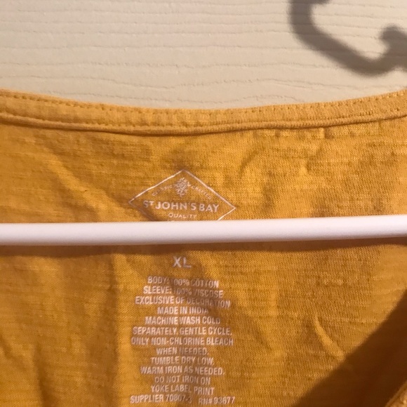 Selling my closet 😂 - Picture 4 of 16